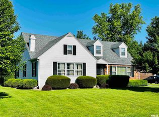 1034 Sweetbriar Pl, Galesburg, IL 61401