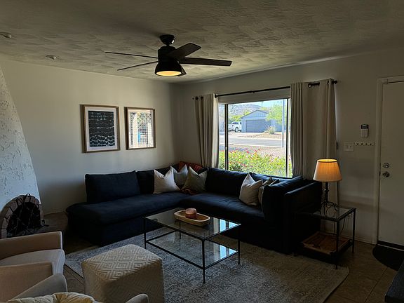 4th image of 2915 E Willow Ave