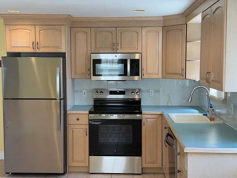 37 Longview Way #37 — Photo 3
