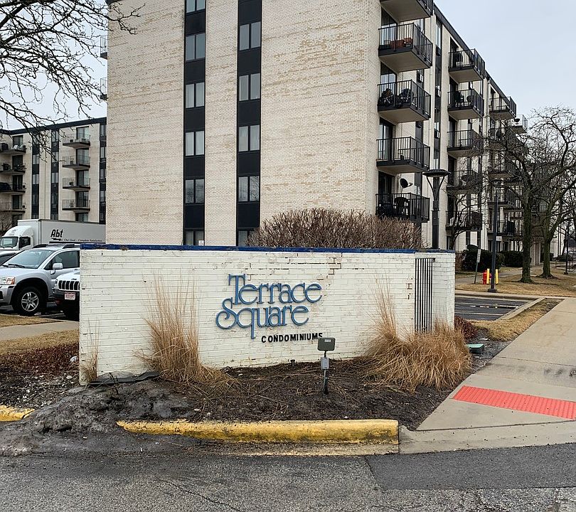 1st image of 9118 Elmwood Dr #1N