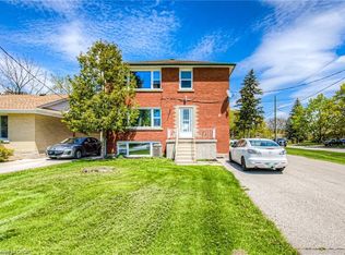 32 Fairmount Rd #1, Kitchener, ON N2H2G3