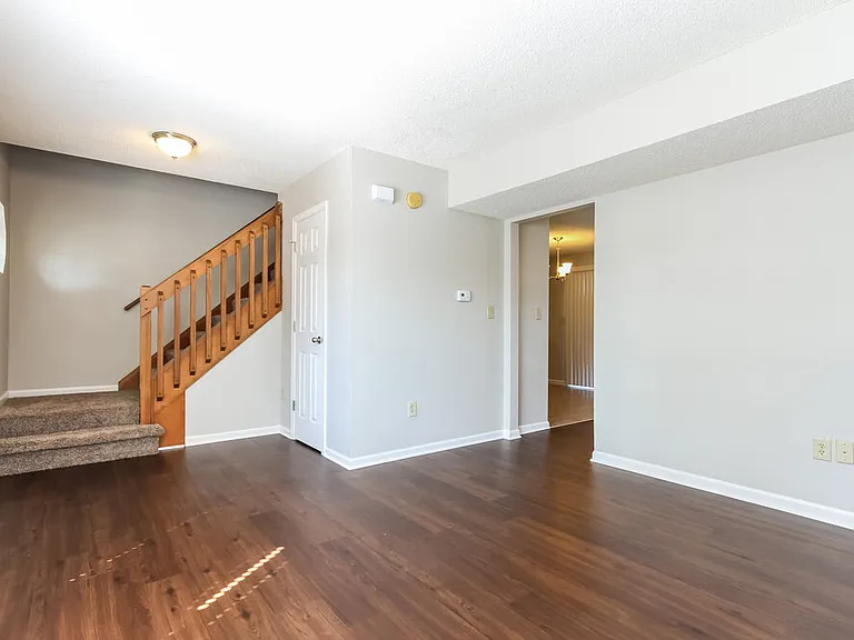 19166 Strand Ct — Photo 2
