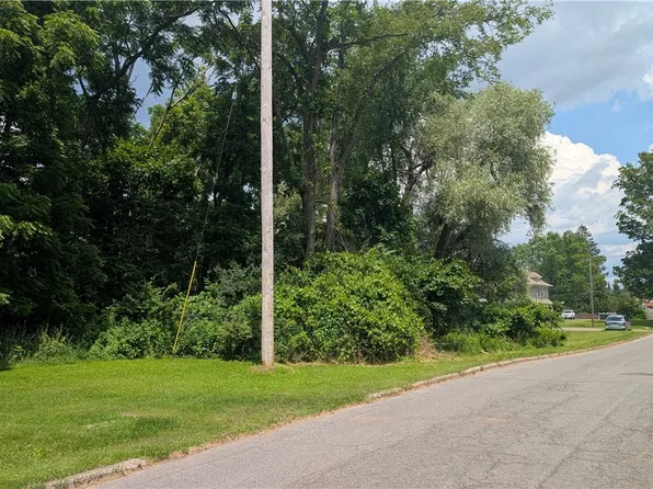 4 Concord St #17, Sidney, NY 13838