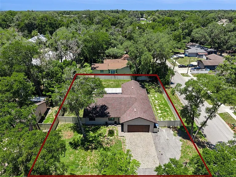 523 Fern St — Photo 3