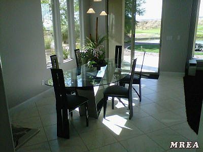 Dining Area (2)