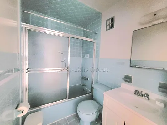 Rented by Bouklis Group | media 7