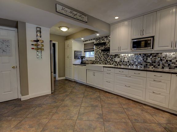 2nd image of 1106 25th Avenue Ct