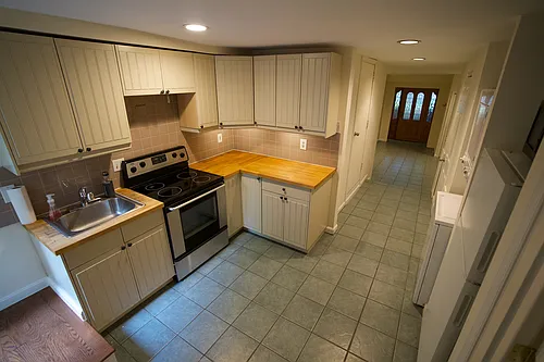 1870 Ingleside Ter NW #BASEMENT Photo 1
