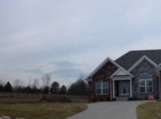 6805 Ashland Dr, Pewee Valley, KY 40056
