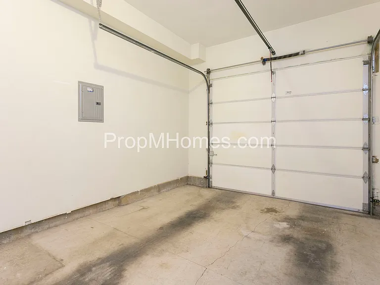 5121 N Williams Ave — Photo 24