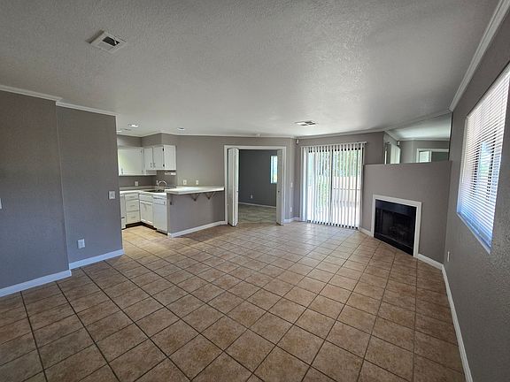 5th image of 4380 Woodpine Dr Unit 106