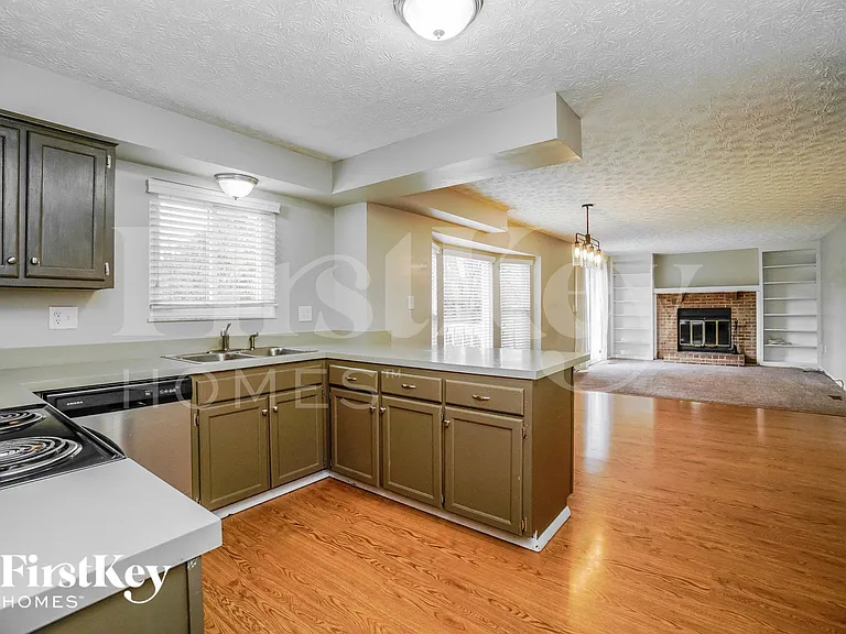 12111 Peppermill Ln — Photo 4