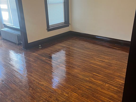 4th image of 11200 S Vernon Ave #3