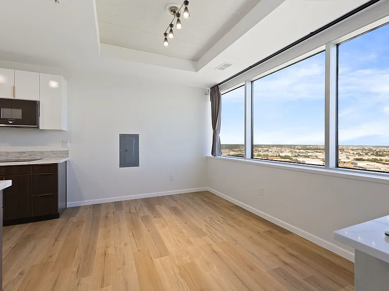 Reese Tower — Photo 30