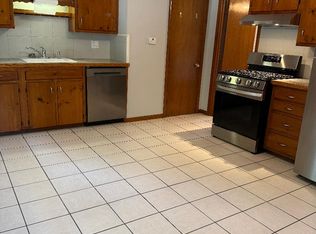 22 Oak Hill Ave FLOOR 1, Seekonk, MA 02771