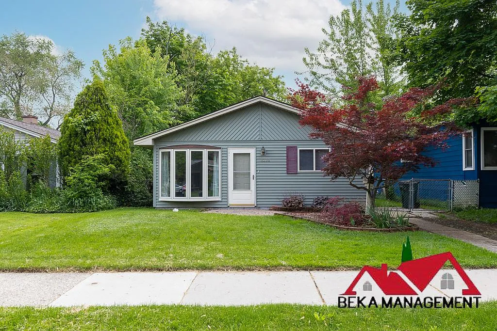 3238 Harris St photo 1