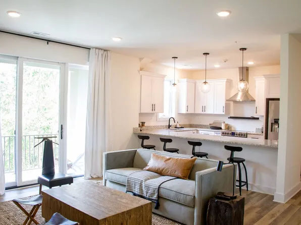 2025 Library Ave APT 302, Crozet, VA 22932