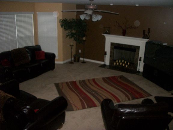 Family Rm w/Bay Window