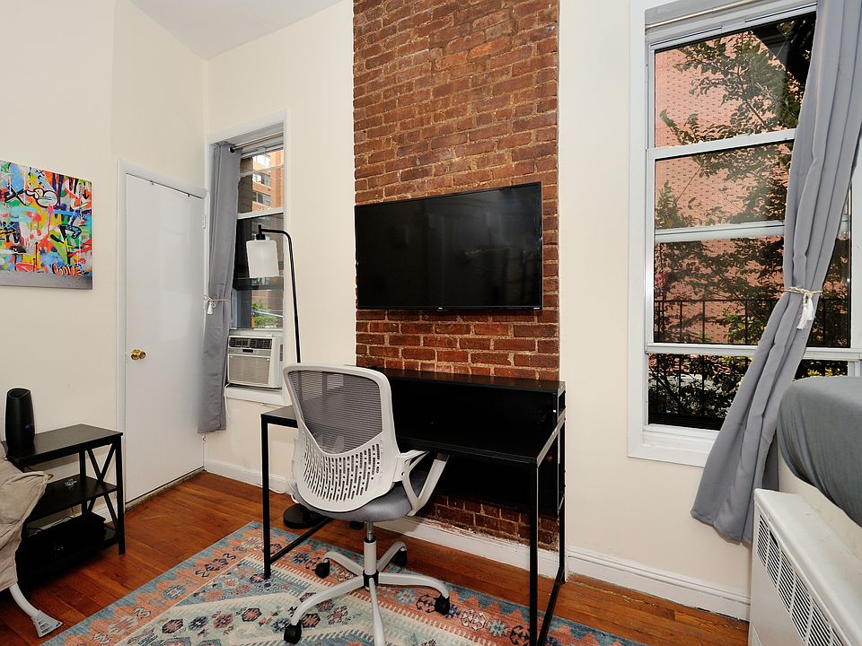 1st image of 1762 2nd Ave #2B