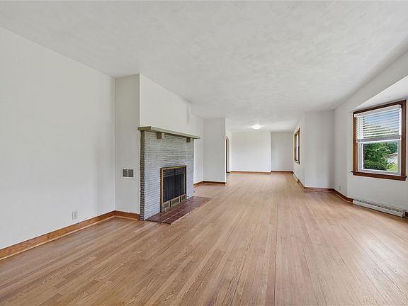 3rd image of 1444 Sarver Rd