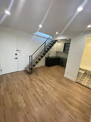 Rented by Aron Fried, LREB | media 1