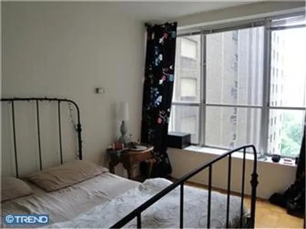 224-30 W Rittenhouse Sq #1618, Philadelphia, PA 19103