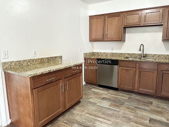 5th image of 7747 Club Duclay Dr