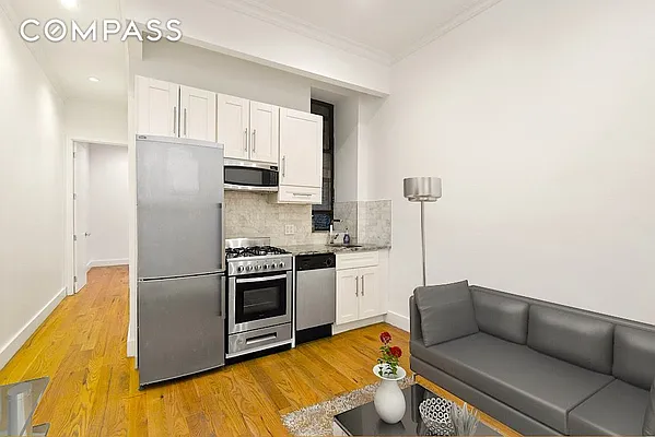 Rented by Compass | media 7