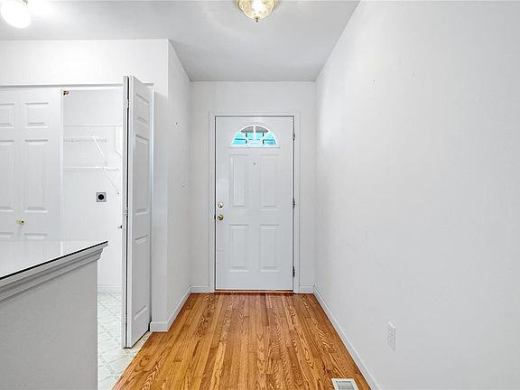 2nd image of 157 Samarra Estates Dr #B