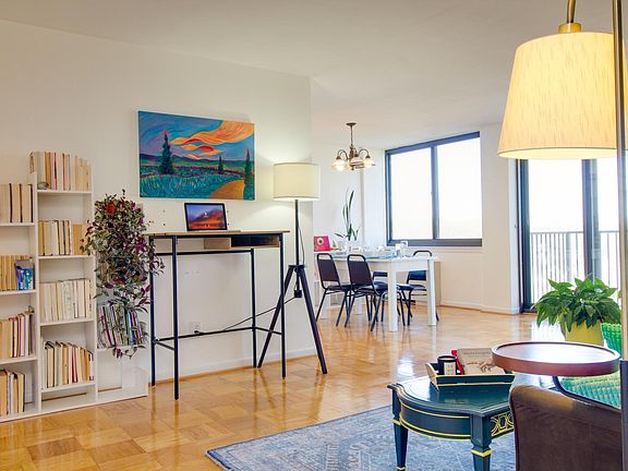 3rd image of 600 Roosevelt Blvd APT 516