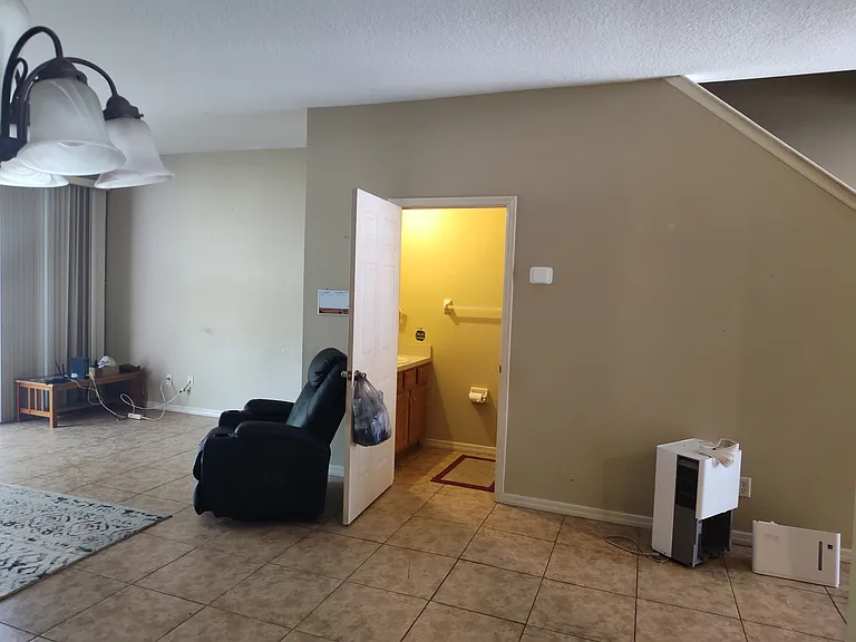 1658 W Spring Meadow Loop — Photo 12