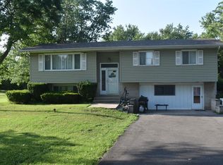 6706 W 109th Ave, Crown Point, IN 46307