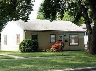 1537 15th St S, Fargo, ND 58103