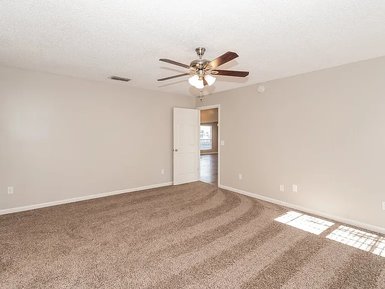 8448 Pikes Peak Dr N — Photo 12