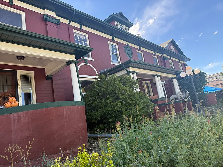 1707 Vine St — Photo 2