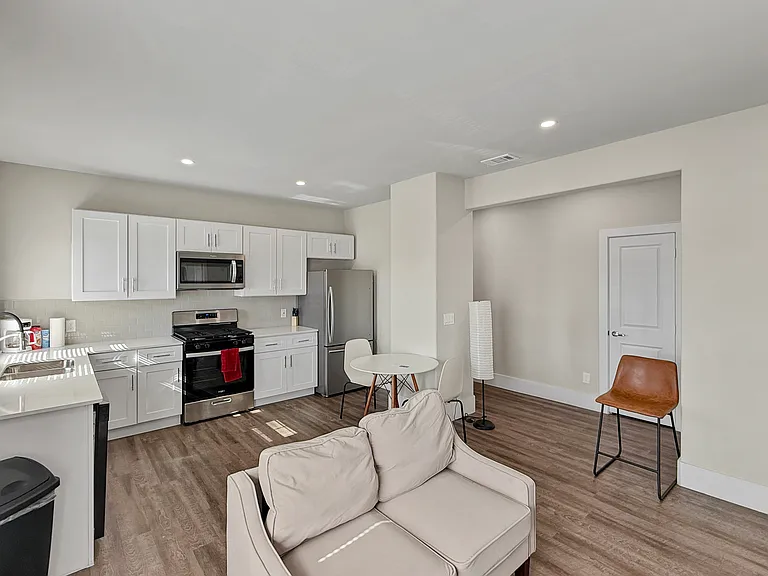 801 N Marsalis Ave #201 — Photo 3
