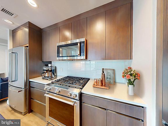 5th image of 930 Rose Ave Unit 1101