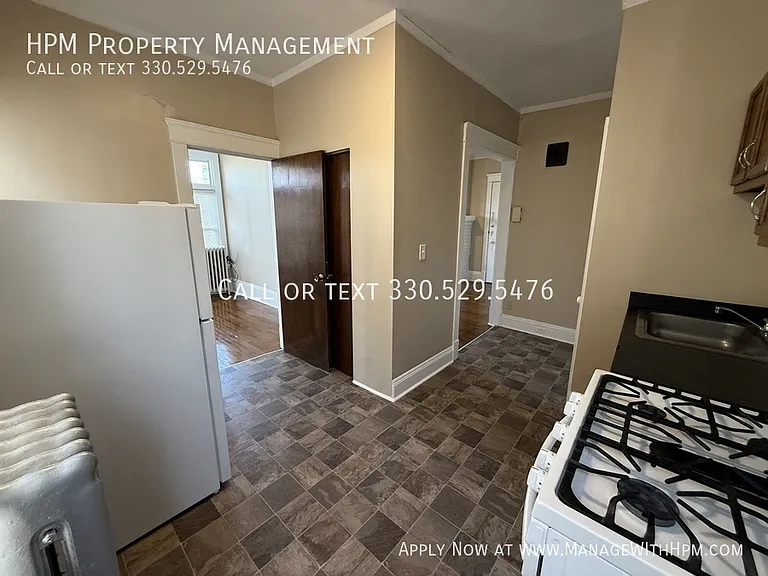 12933 Clifton Blvd — Photo 21