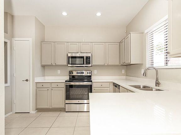5th image of 1750 W Union Hills Dr Unit 35
