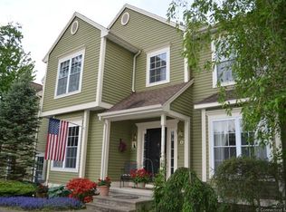 40 Wilderness Way, Bristol, CT 06010