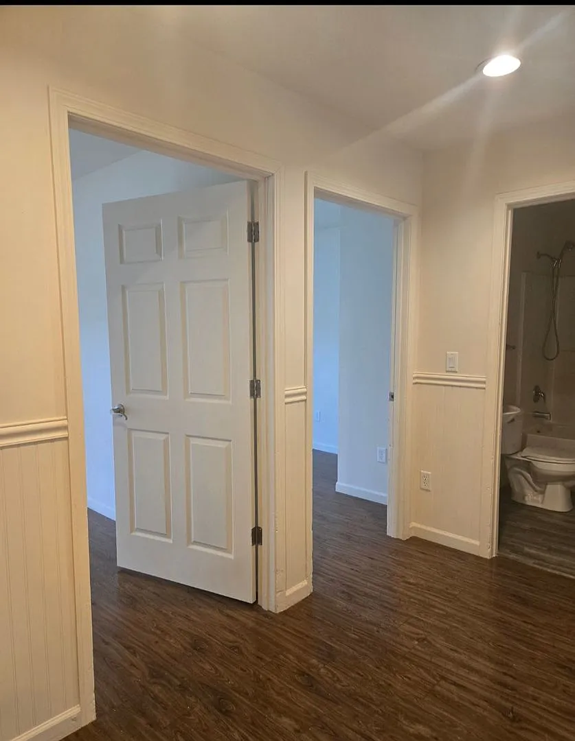 3 Bedroom Accessible Home In Alton — Photo 4