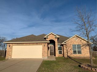 304 Topaz Cir, Hewitt, TX 76643