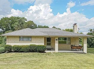 282 Coraopolis Rd, Coraopolis, PA 15108