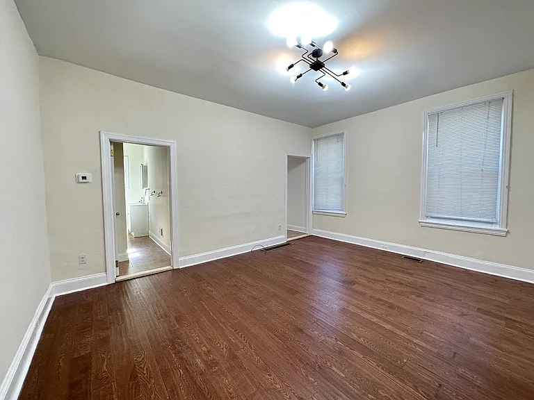 2528 Poplar St #1 — Photo 29