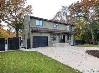 24 Wilson Ave, Selden, NY 11784