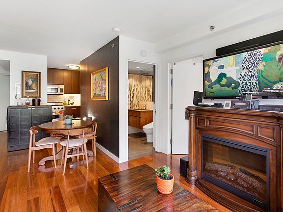 4th image of 1 Avenue B #4F