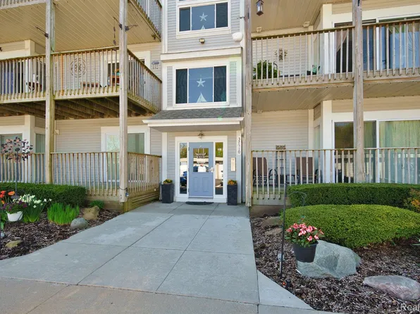 37510 Jefferson Ave APT 104, Harrison Township, MI 48045