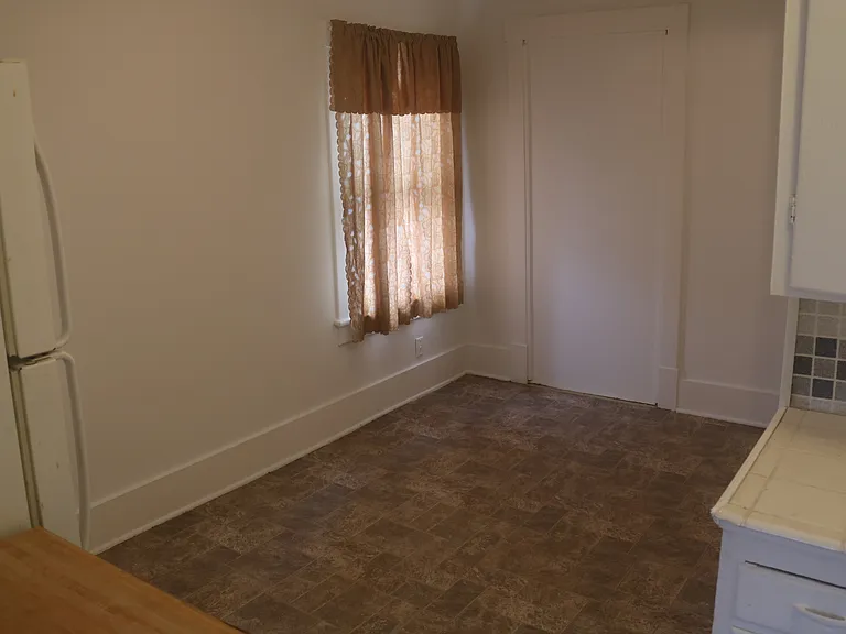 716 E 4th Ave #10 — Photo 15