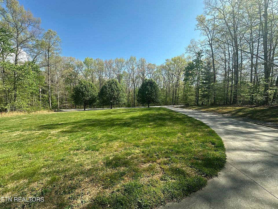 37th image of 426 Allen Dr