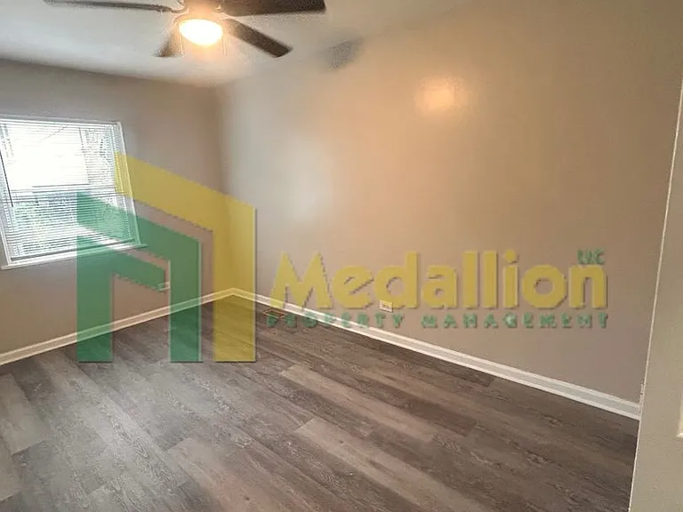8358 S Morgan St — Photo 16